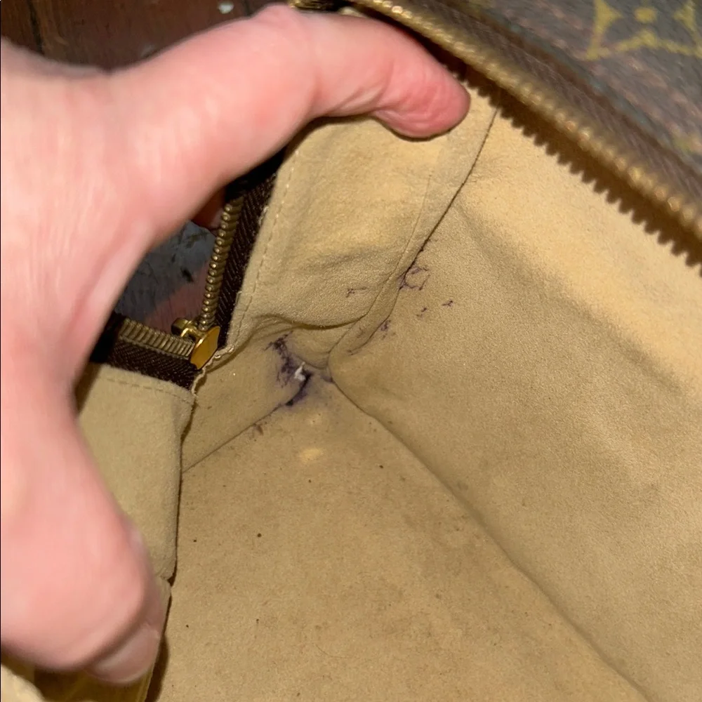 Louis Vuitton Monogram Manhattan PM